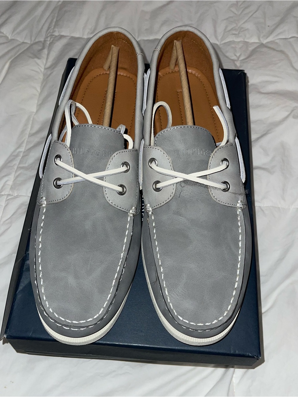 Tommy Hilfiger Men's Gray Leather Boat Shoes with White Laces